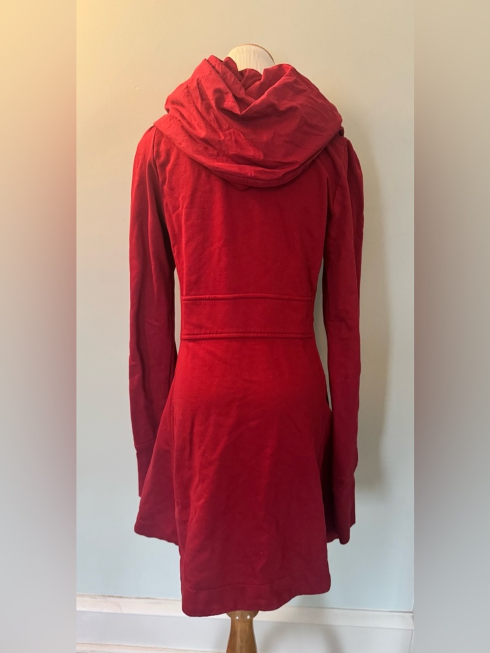 [Prairie Underground] Long Cloak Hoodie in Crimson Sz: M - Picture 6 of 15